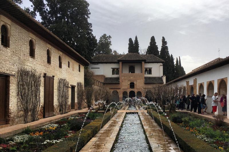 alhambra-generalife-guided-tour-granada-city-t-2