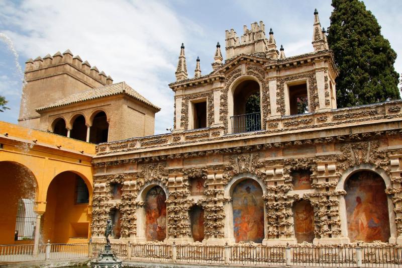 alcazar-of-seville-2