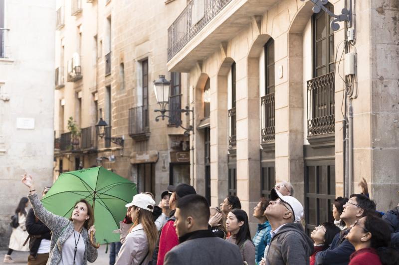 private-tour-to-picasso-museum-and-born-neighborho-3