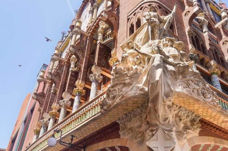 private-tour-highlights-and-sagrada-familia-8