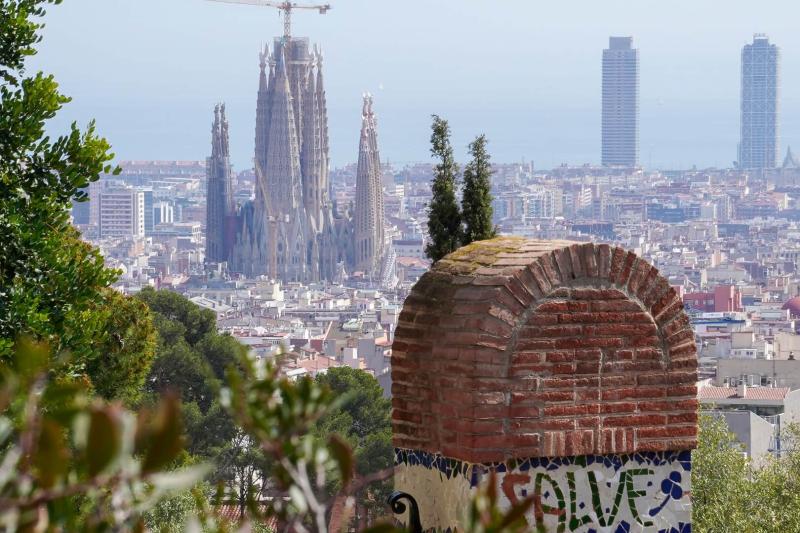 private-tour-gaudi-barcelona-afternoon-tour-4