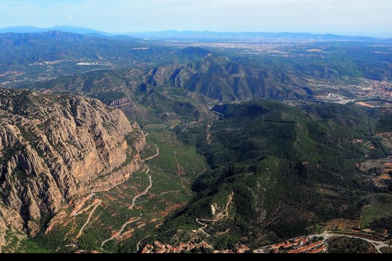 private-tour-montserrat-private-panoramic-helicop-2