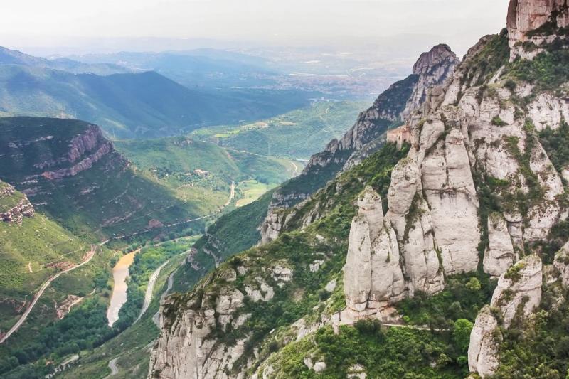 private-tour-montserrat-private-panoramic-helicop-6