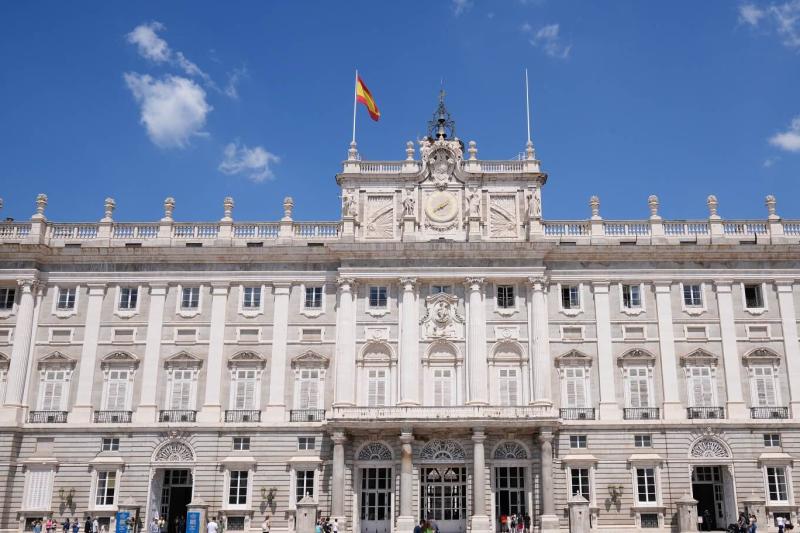 private-tour-madrid-highlights-and-a-guided-tour-2