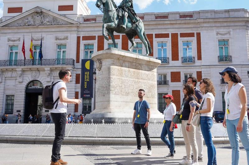 private-tour-madrid-highlights-and-a-guided-tour-9