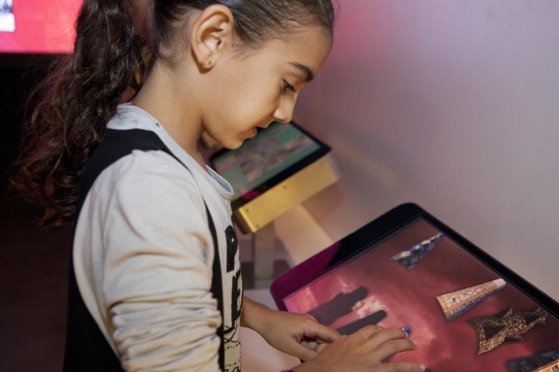 park-guell-guided-tour-with-entrance-to-gaudi-expe-2