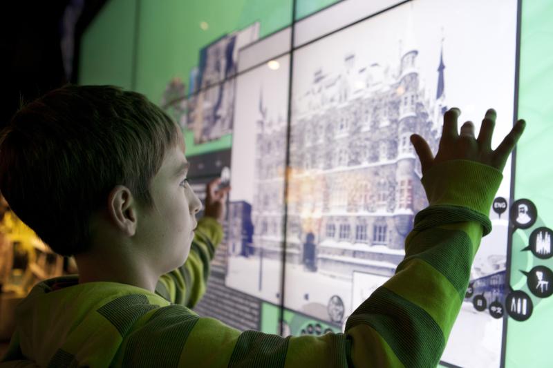 park-guell-guided-tour-with-entrance-to-gaudi-expe-4