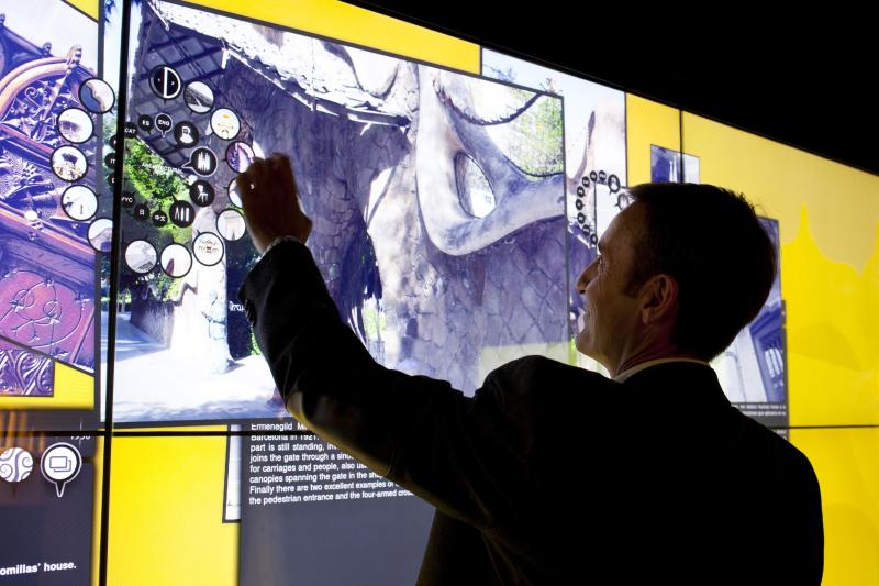 park-guell-guided-tour-with-entrance-to-gaudi-expe-5