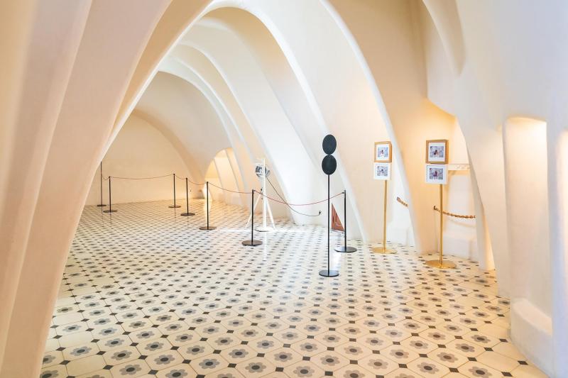 casa-batllo-guided-tour-with-entrance-to-white-rab-4