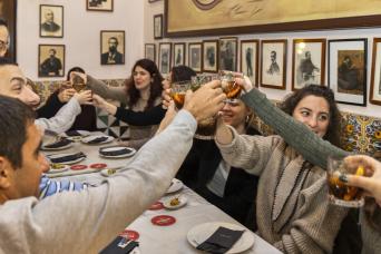 Barcelona Markets, Taverns & Tapas Tour Small Grou