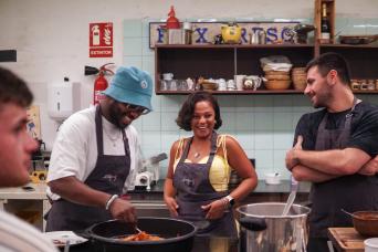 Gaudí Highlights & Paella Cooking Class Small Grou