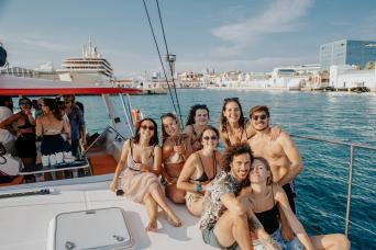 Exclusive Catamaran Cruise with Tapa & Drink Inclu