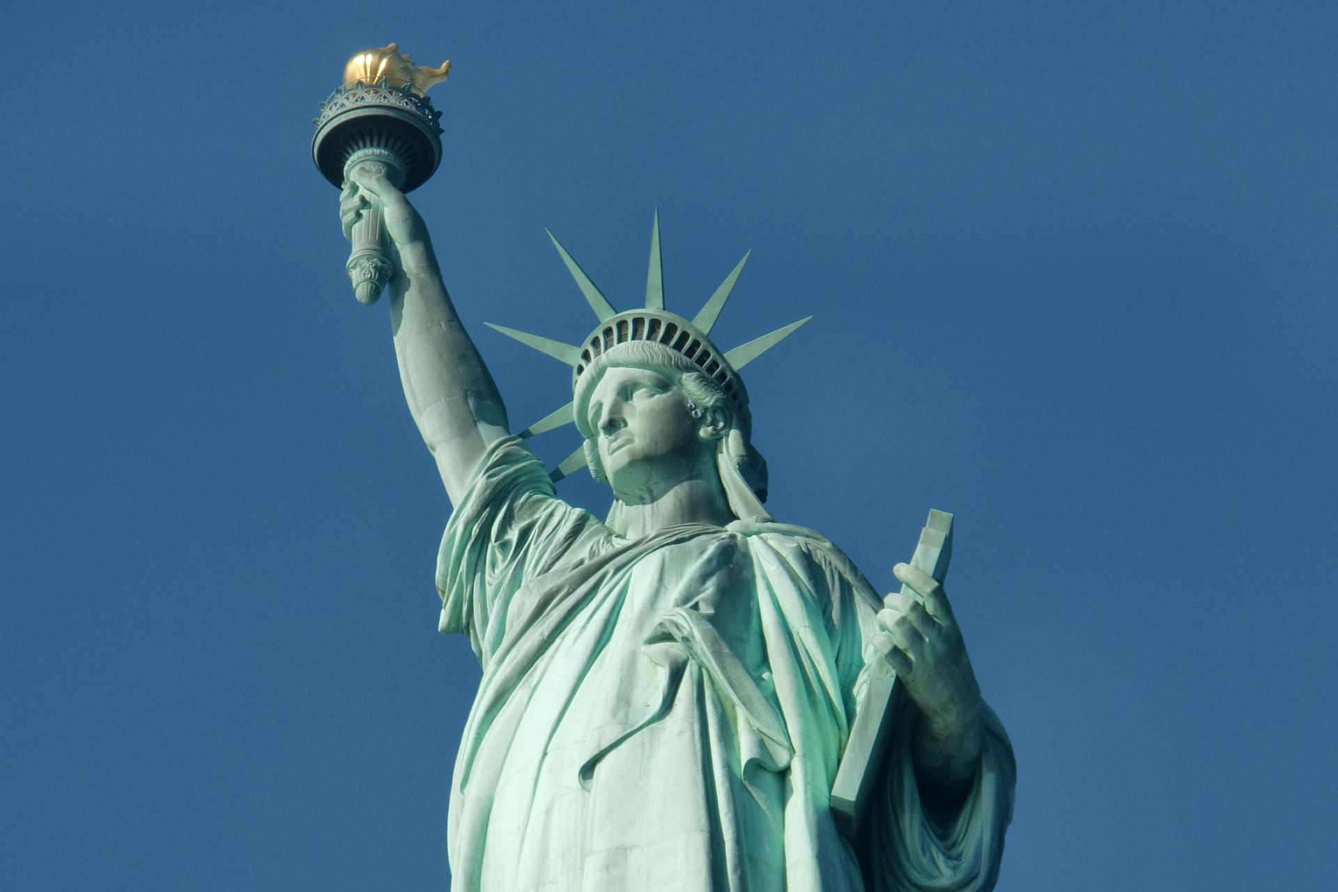 Statue of Liberty and Ellis Island Day Tour