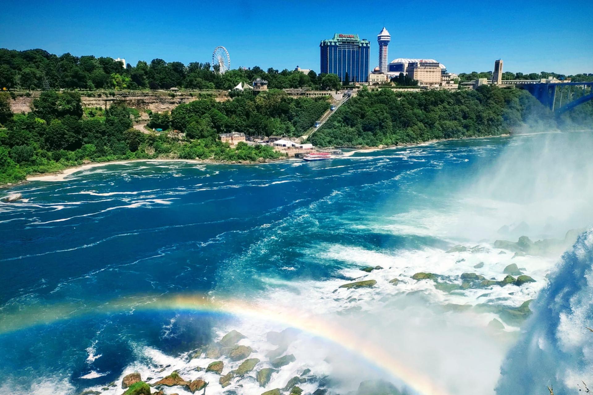 2-Day Niagara Falls, Washington DC and Philadelphia Tour from New York: Maid of the Mist, Cave of the Winds walk, Independence National Historic Park