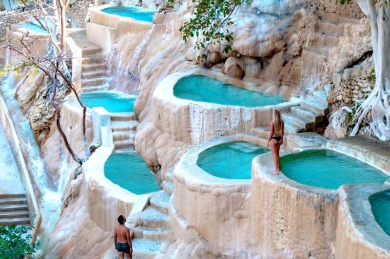 Tolantongo Caves Day Tour to Explore the Natural World