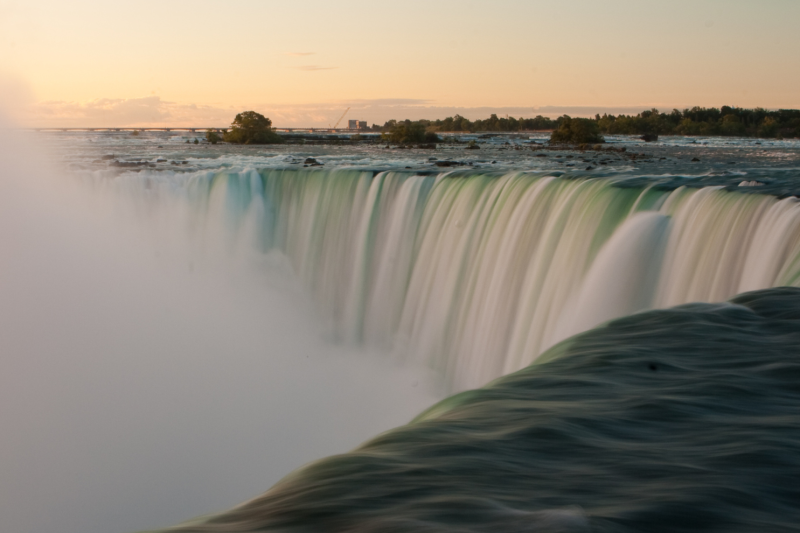 Niagara Falls Afternoon Tour with skip the line boat cruise