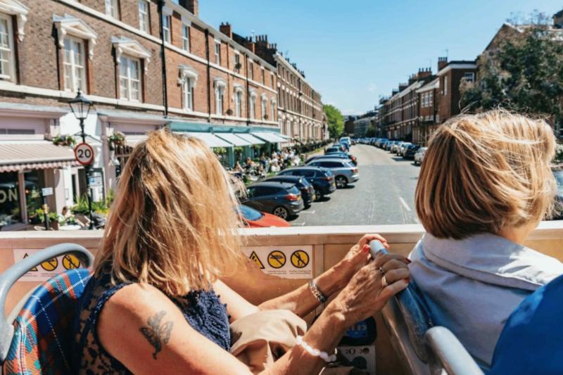 hop-on-hop-off-city-tour-4