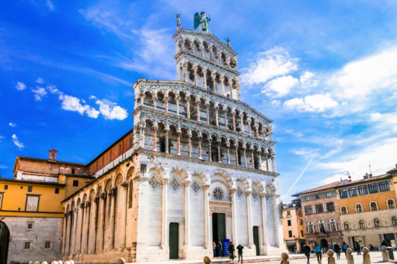 full-day-tour-to-lucca-and-pisa-with-buccellato-ca-4
