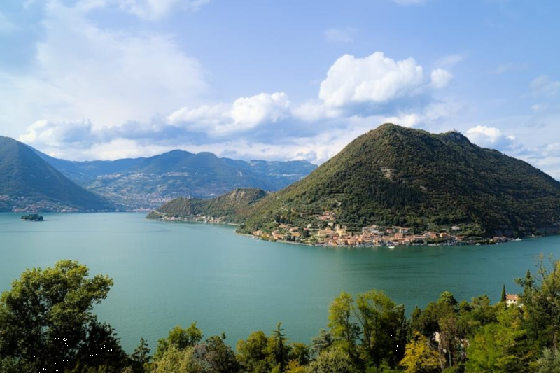 franciacorta-wine-region-lake-iseo-cruise-from-m-3
