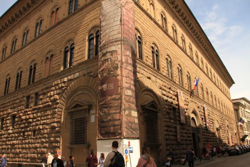 the-medici-dynasty-2h-walking-tour-of-florence-wi-7