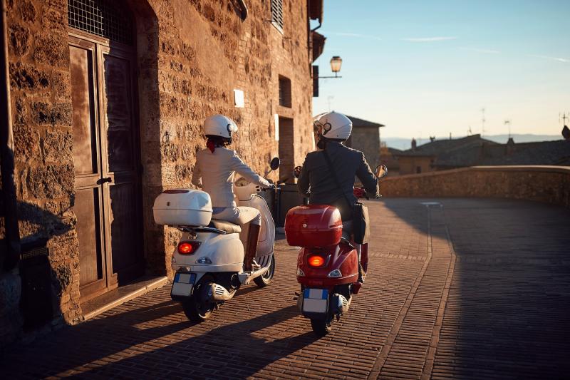 classic-style-vespa-tour-from-florence-to-fiesole-with-olive-oil-tasting-experience-1