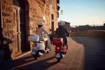 Classic-style Vespa Tour From Florence To Fiesole With Olive Oil Tasting Experience