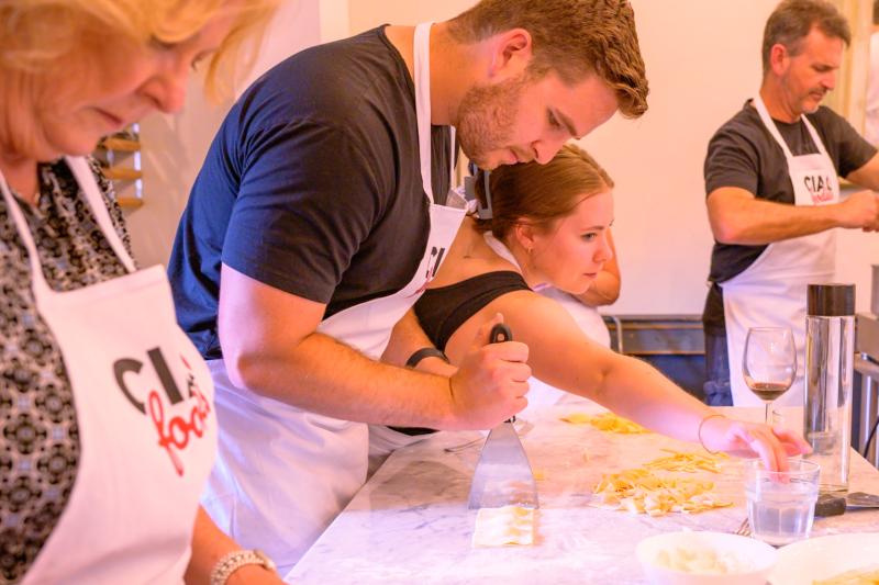 small-group-express-pasta-tiramisu-cooking-class-1