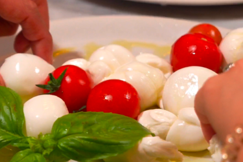 say-cheese-mozzarella-making-wine-tasting-in-th-6
