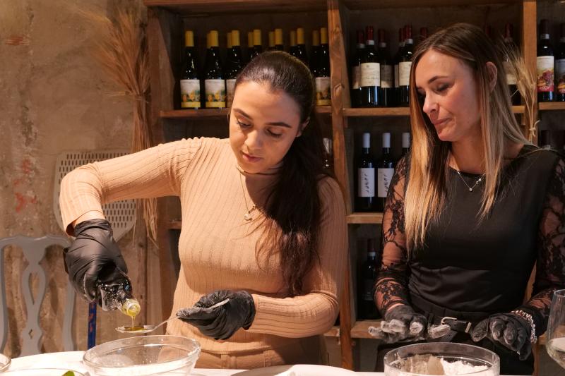 gluten-free-pizza-cooking-class-with-local-chef-6