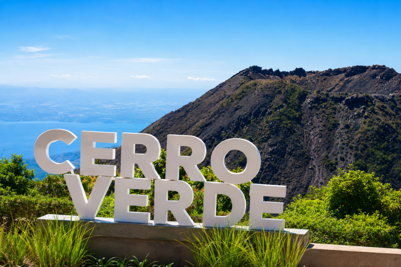 Visit Cerro Verde and the Volcano Lookout Points