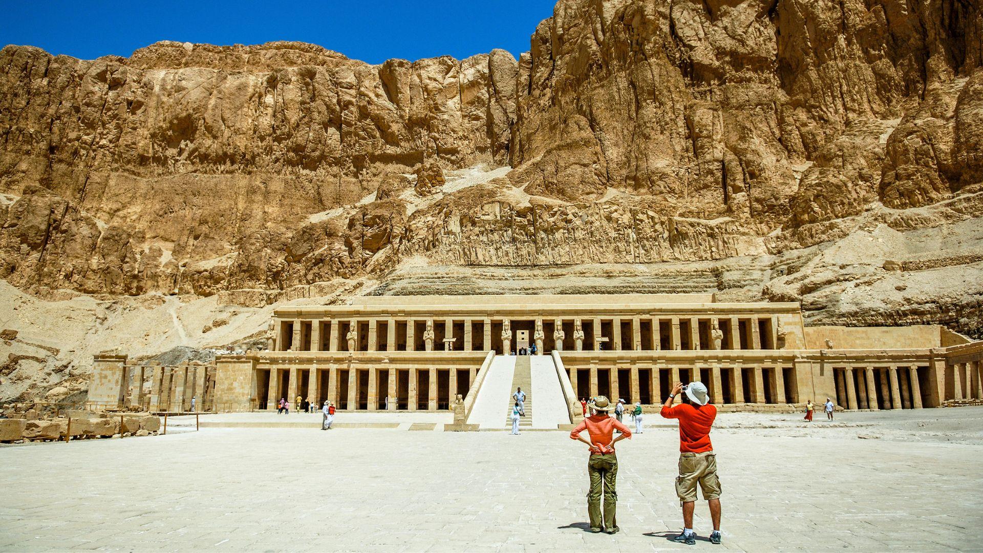 13-Day Jordan & Egypt on a Shoestring Tour: Amman, Jerash, Petra, Cairo, Aswan and Luxor | Small Group