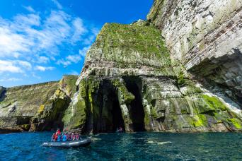 Reach the North Pole by helicopter!