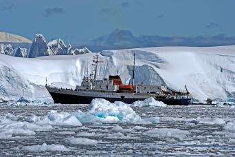 MV Ushuaia in Antarctica