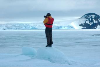 Photograph the icy Arctic world