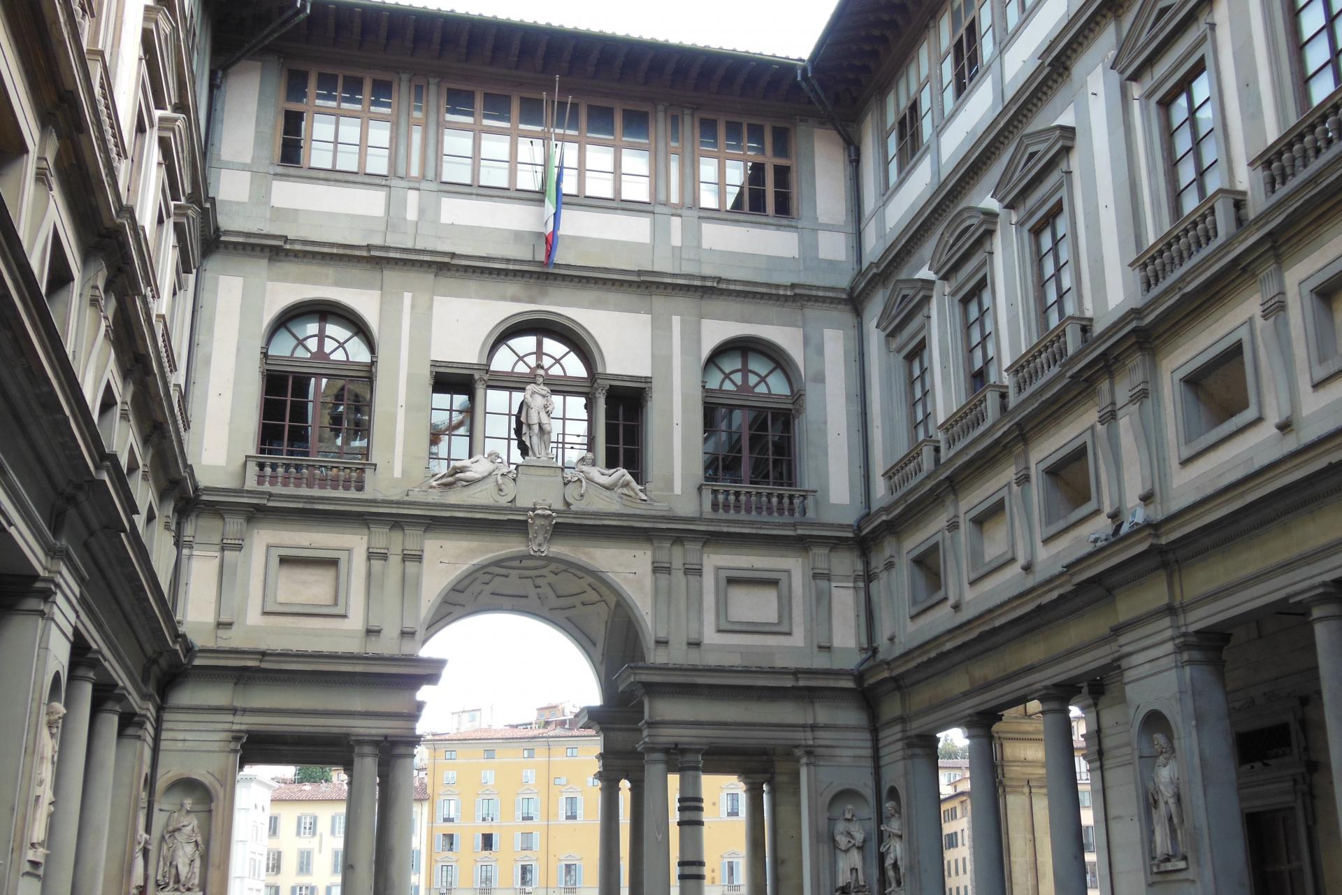 Accademia at 09:15 am and Uffizi at 11:30 am Skip-the-line Ticket & Self-Guided Visit