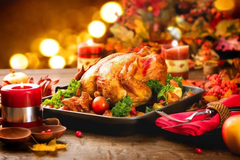 Windsor, Oxford and Avebury's Stone Circle with Traditional Christmas Lunch