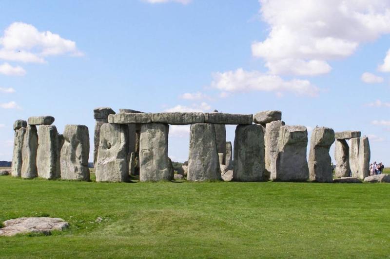 Buckingham Palace and Stonehenge Tour