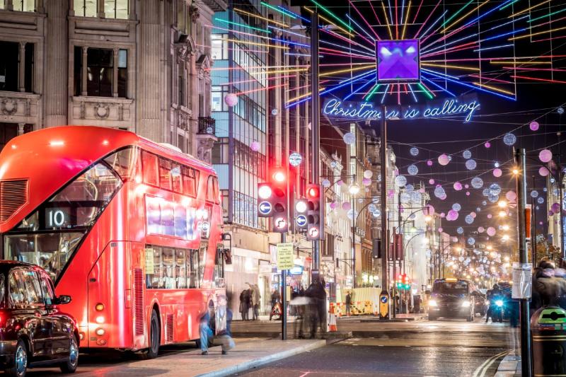 Singalong Christmas Lights Tour with Festive Food & Drinks