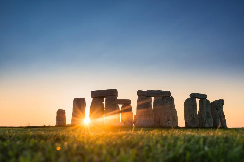 Luxury Bath and Stonehenge Tour from London
