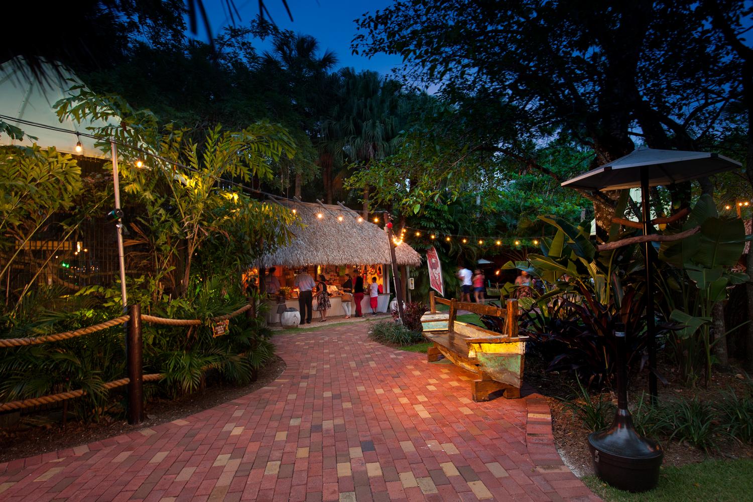 Fort Lauderdale All you can eat dinner cruise & show Fort Lauderdale