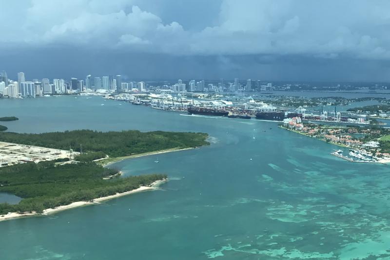 50 Minute Luxury Miami Airplane Tour