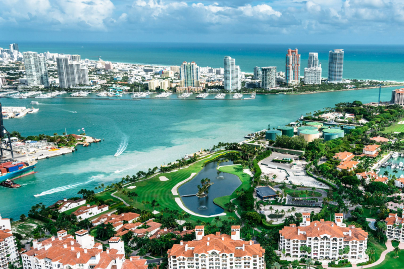 45 Minute Miami Helicopter Experience with Transportation & Champagne