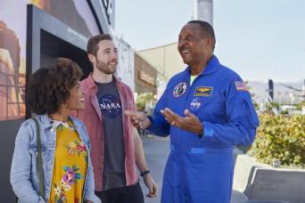 Discutez avec un astronaute et le Kennedy Space Center