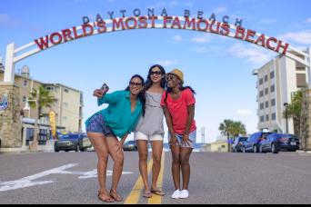 Journée en petit groupe à Daytona Beach avec prise en charge à l'hôtel