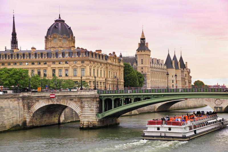  Paris et la Tour Eiffel (2ème étage) : visite avec croisière