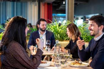 Tour Eiffel : visite du 3ème étage avec repas