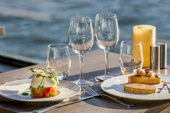 Déjeuner croisière spécial Noël sur la Seine