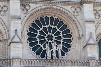 Notre-Dame : Audioguide dans la cathédrale avec visite guidée du quartier