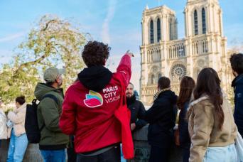 Cathedrale Notre Dame: tournée guidée et crypte