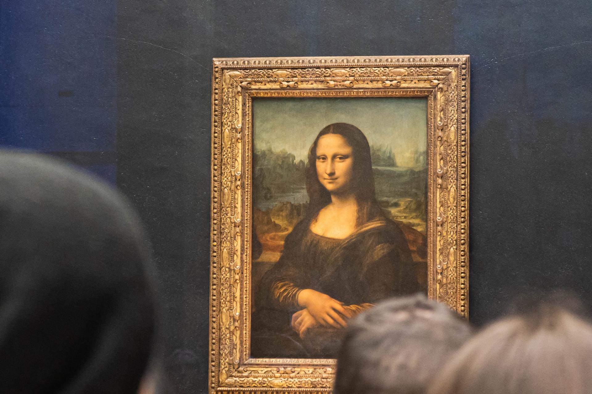 Great Louvre Museum: First Entrance and Access to Mona Lisa Painting